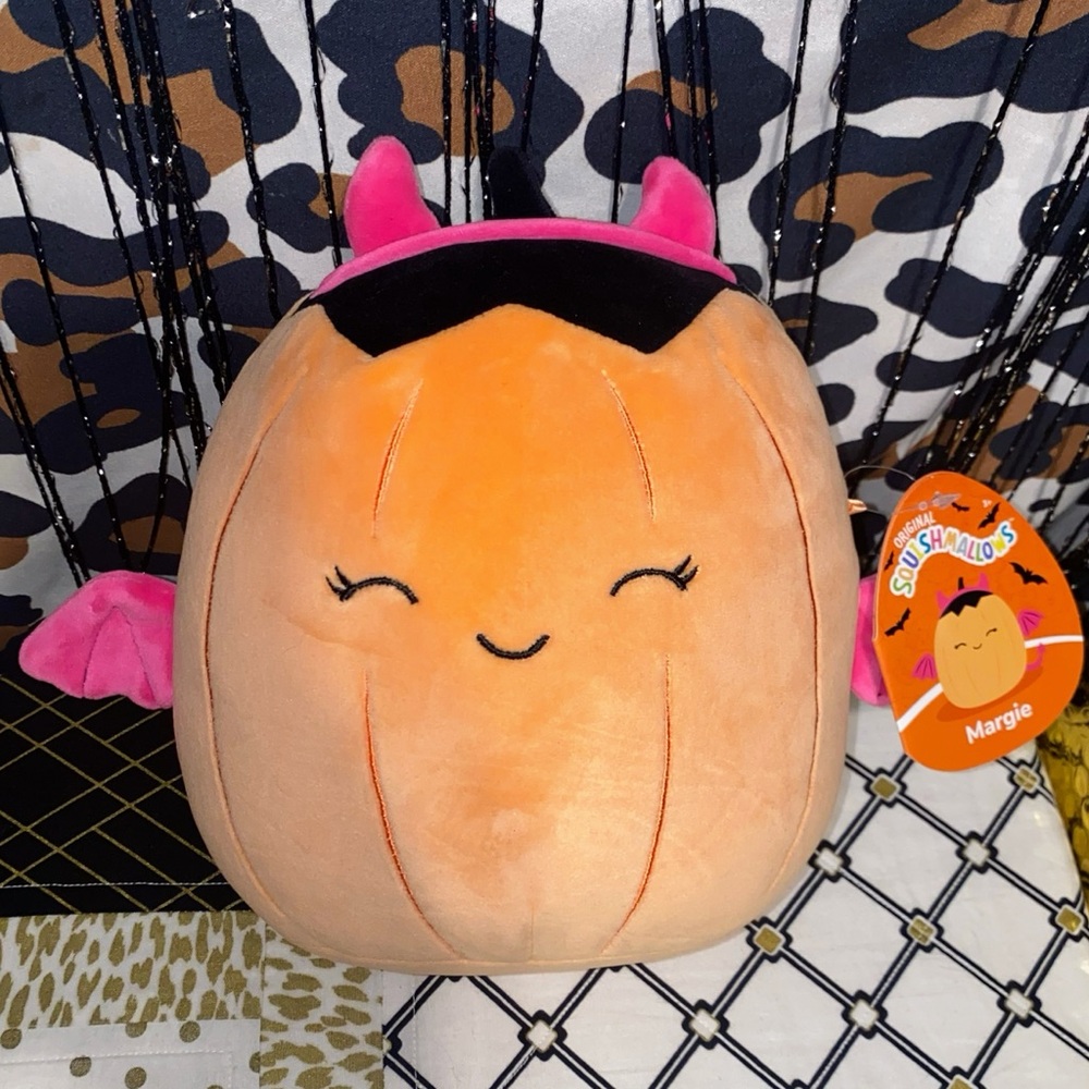 SQUISHMALLOWS MARGIE THE PUMPKIN WITH 
HORNS & WINGS PLUSH PILLOW TOY